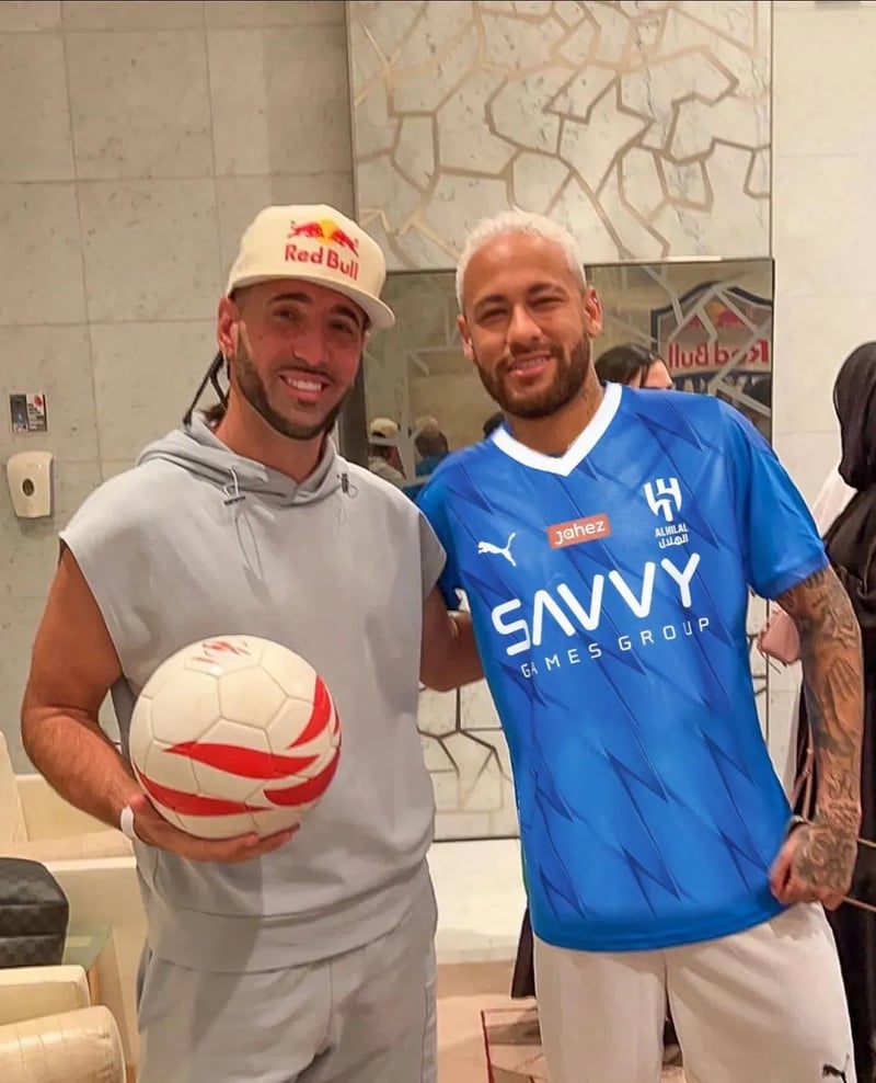 Sean Garnier — photo 1